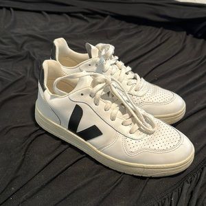 Veja Campo Leather White Black sneaker